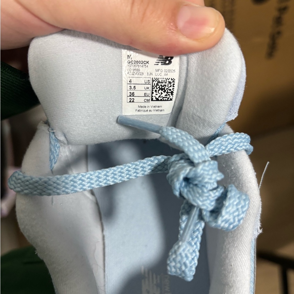 🔥New Balance 2002r Sky Blue Sneakers - Picture 5 of 9